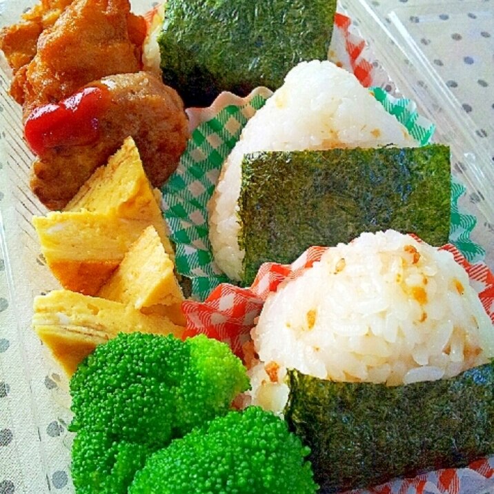 ラップで簡単 鮭マヨのおにぎり弁当 レシピ 作り方 By ラズベリっち 楽天レシピ ラップで簡単 鮭マヨのおにぎり弁当 レシピ 作り方 By ラズベリっち 楽天レシピ